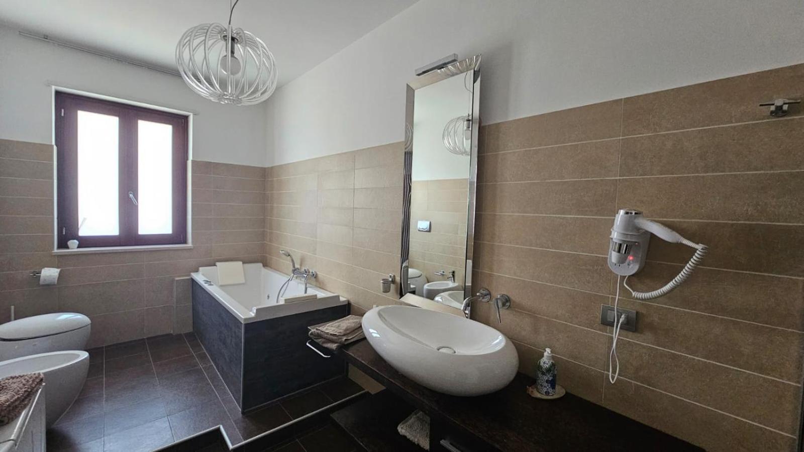 Blue Hole b&b Santeramo in colle e Jacuzzi Suite photo 3