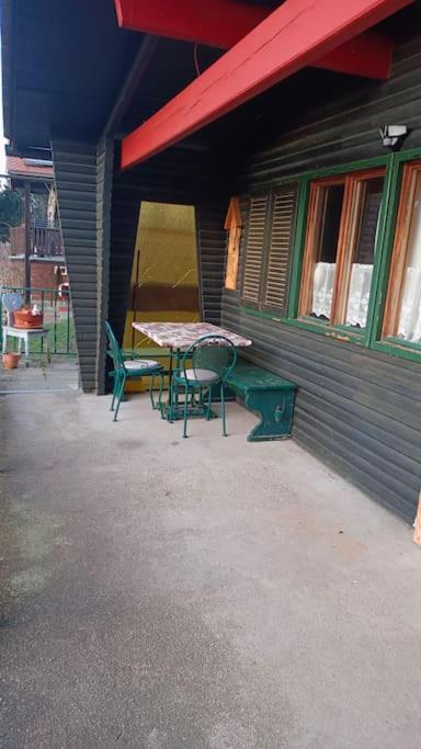 Wochenend Ferienhaus mit tollen Ausblick in die Bucklige Welt