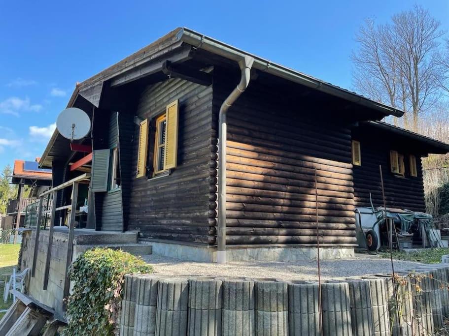 Wochenend Ferienhaus mit tollen Ausblick in die Bucklige Welt