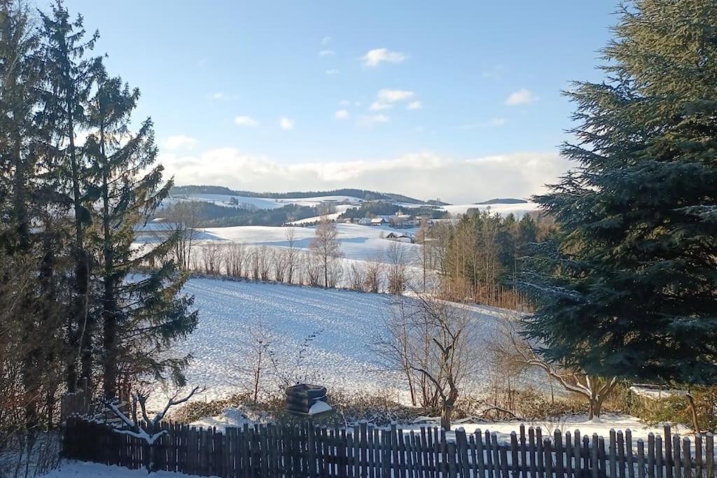 Wochenend Ferienhaus mit tollen Ausblick in die Bucklige Welt