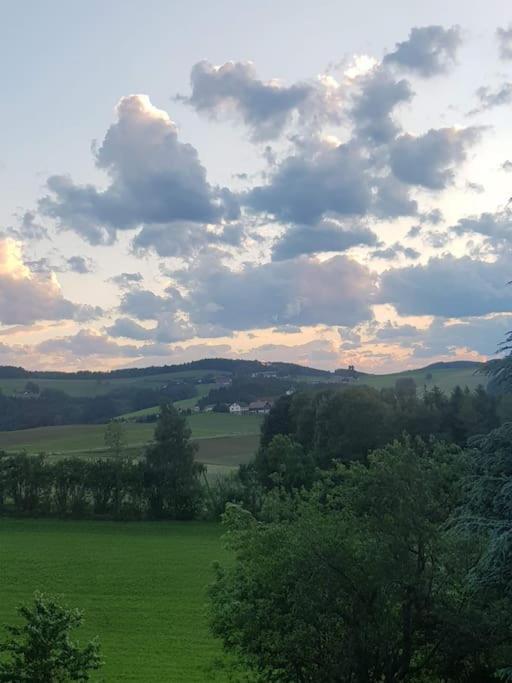 Wochenend Ferienhaus mit tollen Ausblick in die Bucklige Welt