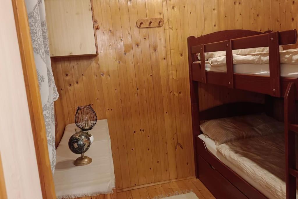 Wochenend Ferienhaus mit tollen Ausblick in die Bucklige Welt