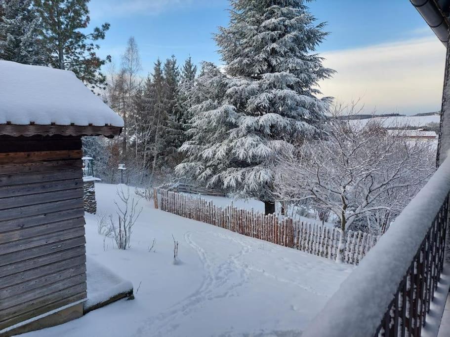 Wochenend Ferienhaus mit tollen Ausblick in die Bucklige Welt