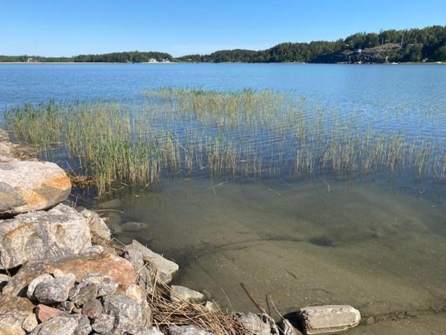 Naantalissa idyllinen merenrantatalo, OnnenPoukama