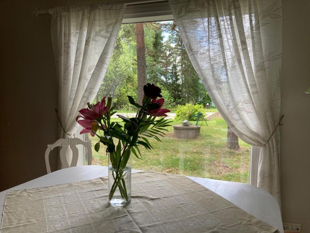 Naantalissa idyllinen merenrantatalo, OnnenPoukama