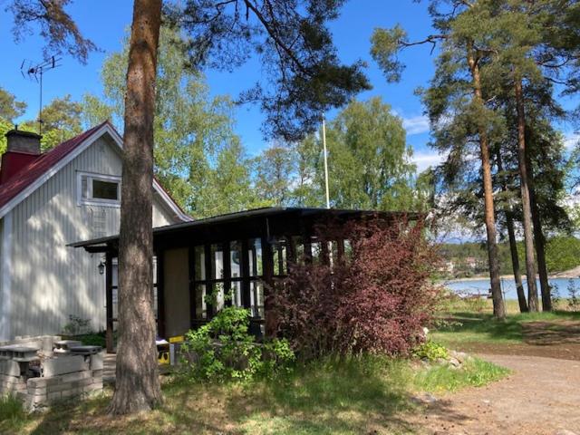 Naantalissa idyllinen merenrantatalo, OnnenPoukama
