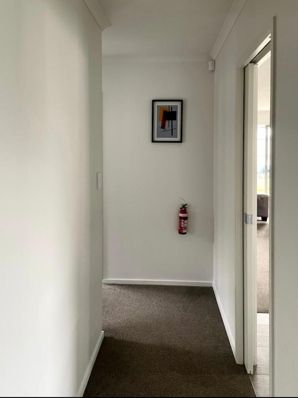 RobbieSunny Room