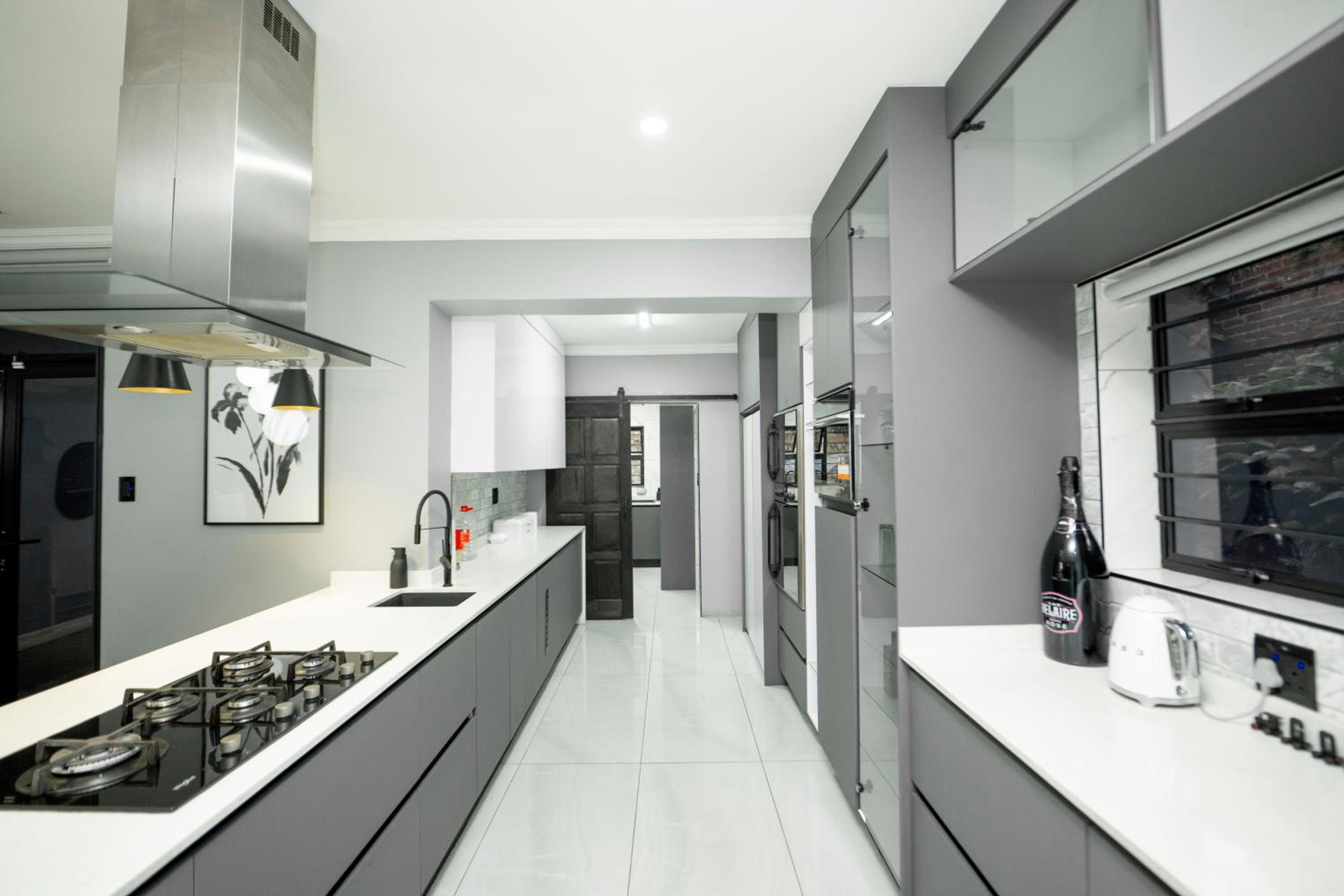 Bowes House 22 view 4