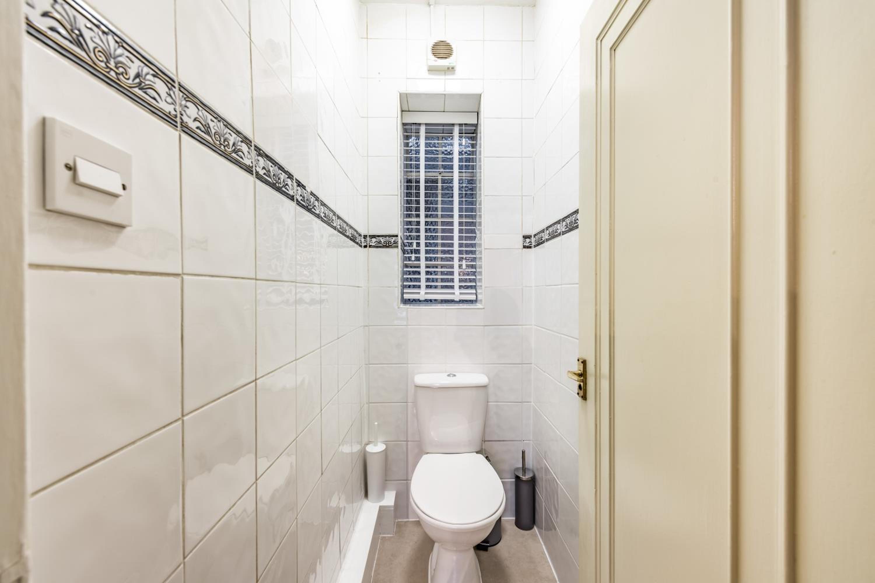 Strathmore Court Apartments