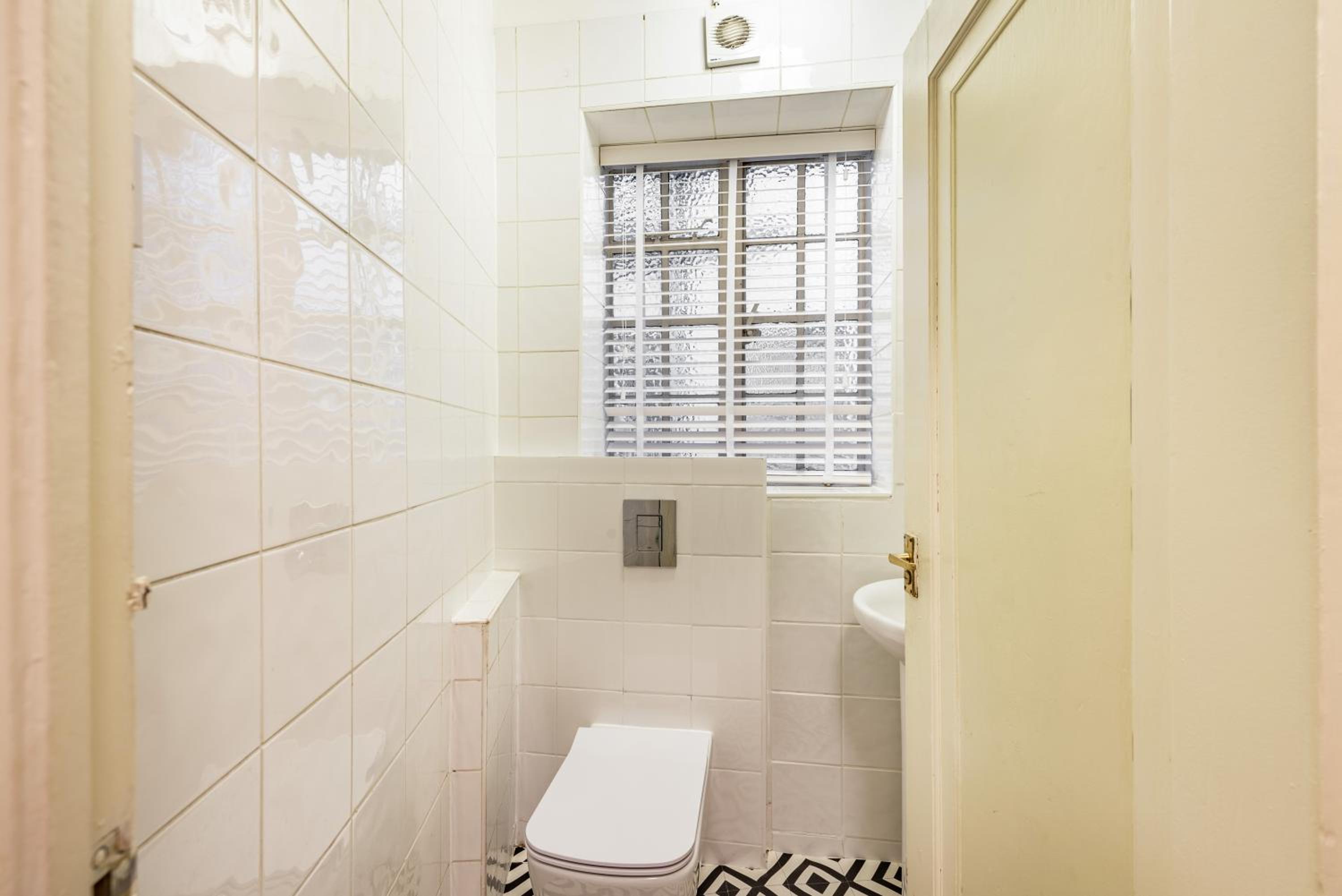 Strathmore Court Apartments