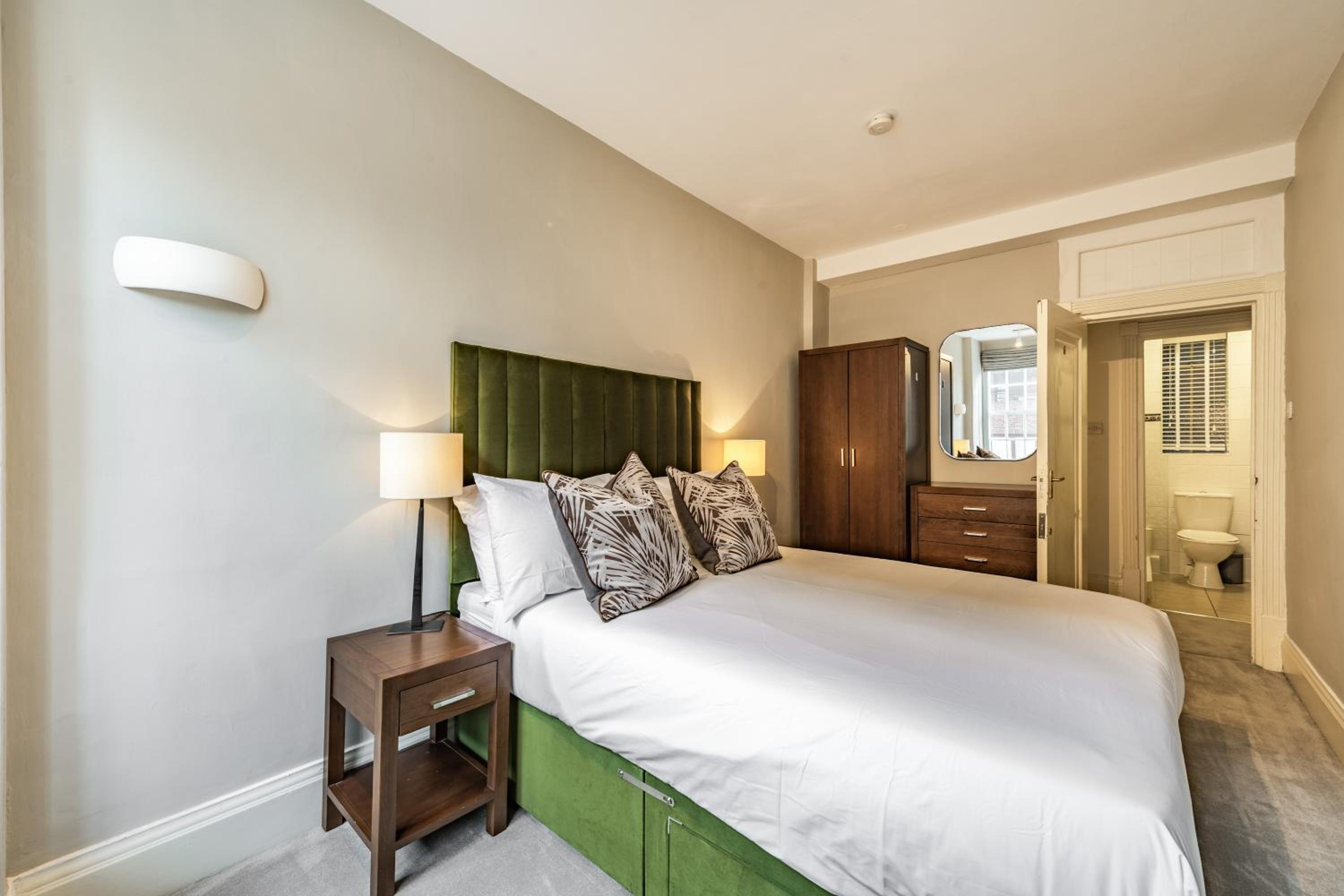 Strathmore Court Apartments