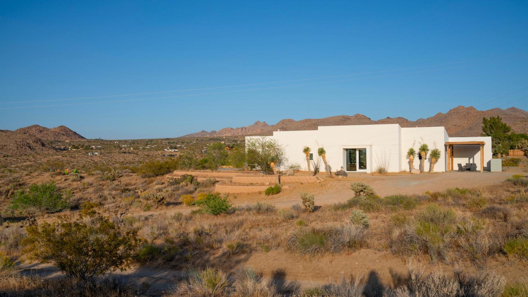 Desert Serenity Gateway to Joshua Tree view 3