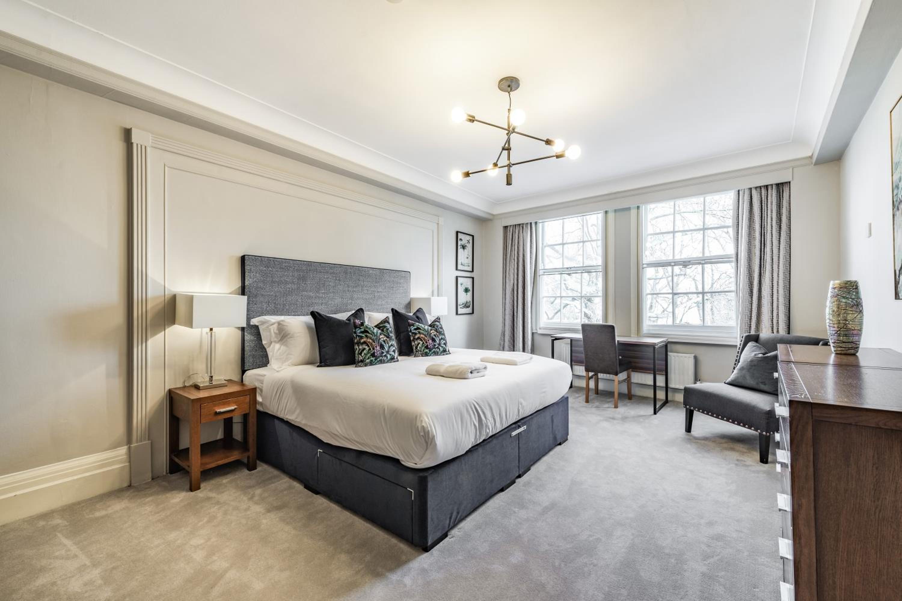 Strathmore Court Apartments