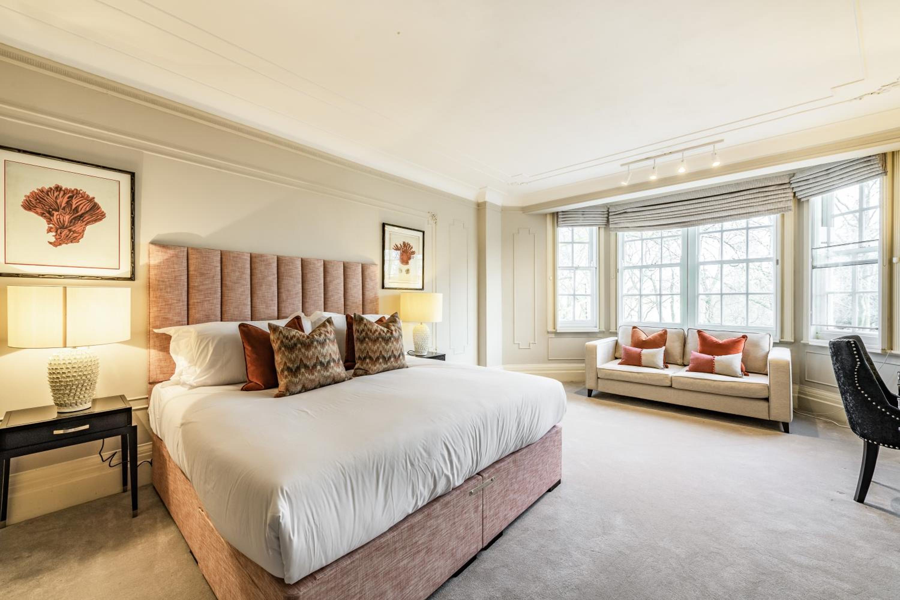 Strathmore Court Apartments