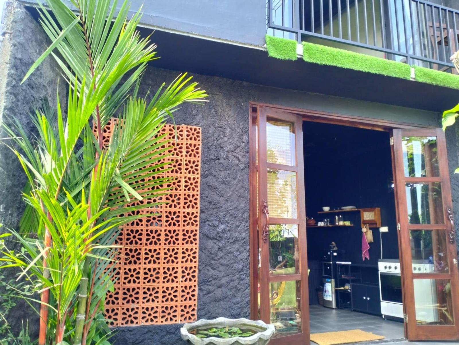KUBU BLACK HOUSE view 4