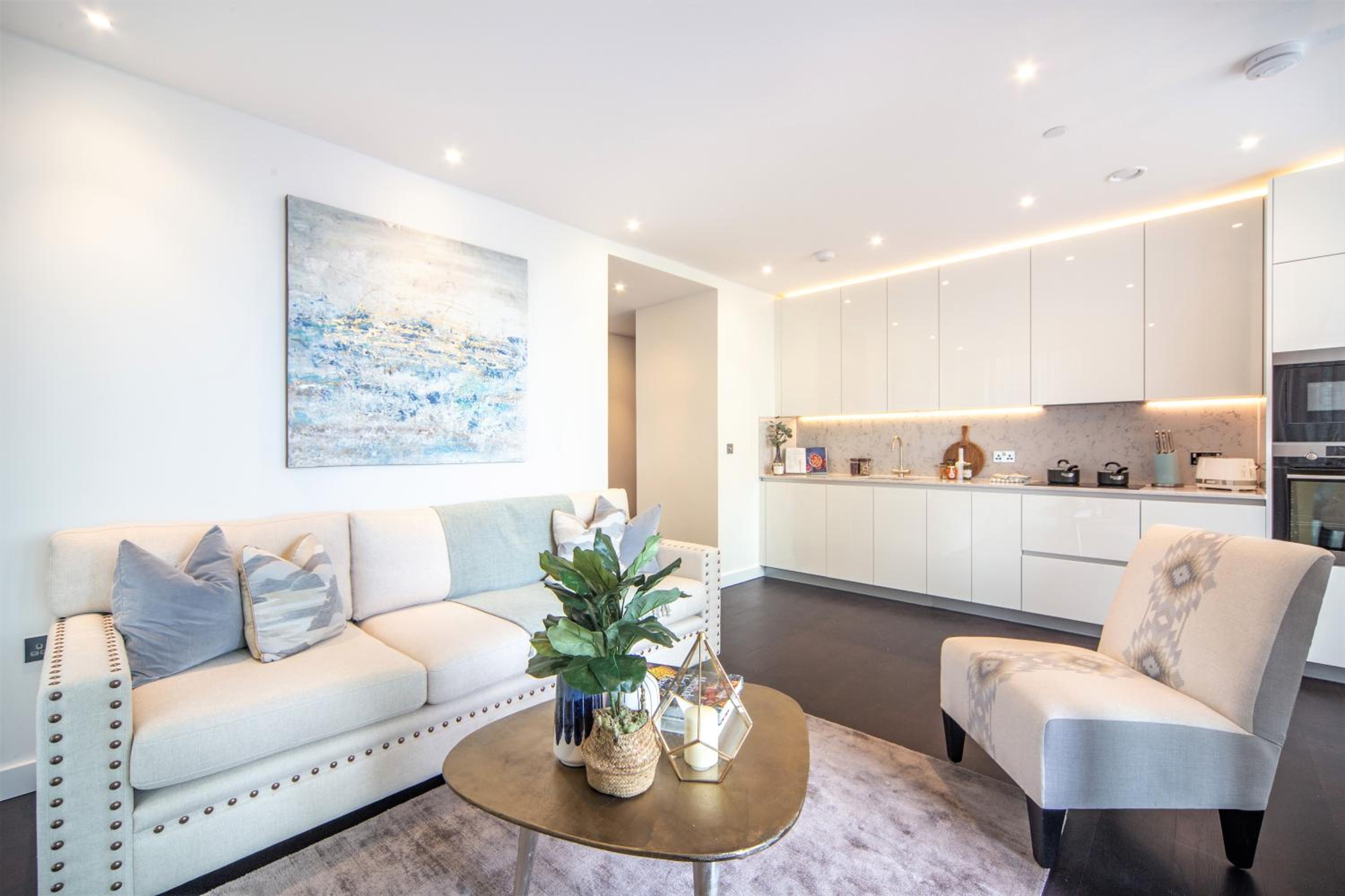 Thornes House Apartments