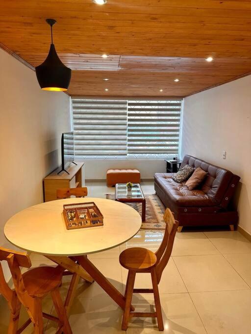 Acogedor Apartamento, cerca del Aeropuerto!