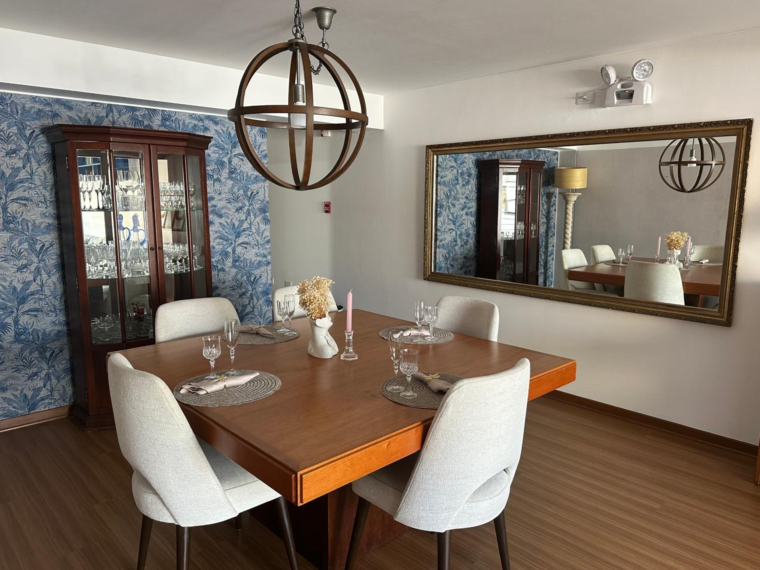 Habitación privada con baño privado en Miraflores a un paso del malecón con áreas comunes compartidas view 3