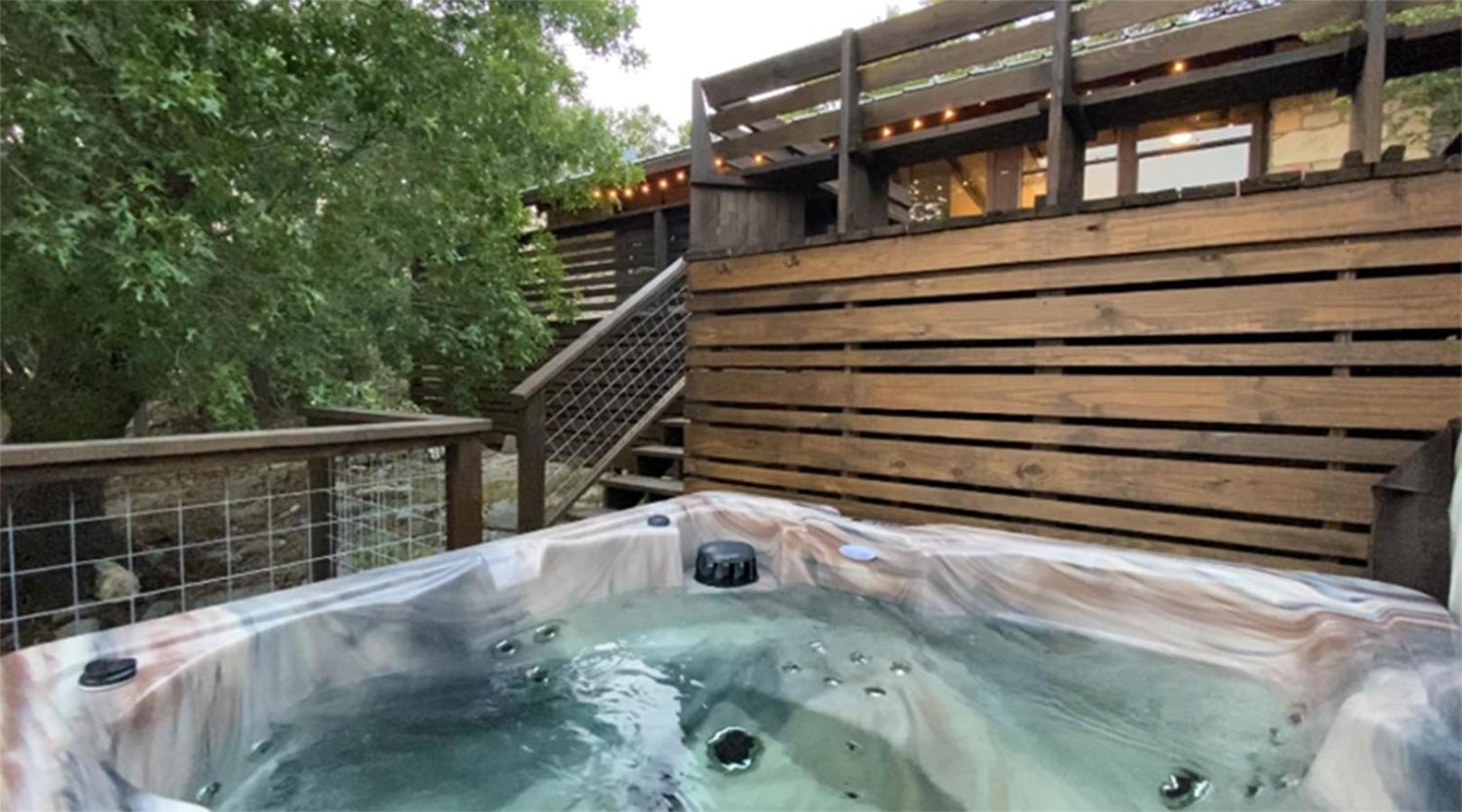 Hideout Cabin - private retreat just 15 mins from Wimberley! - Property Image 16