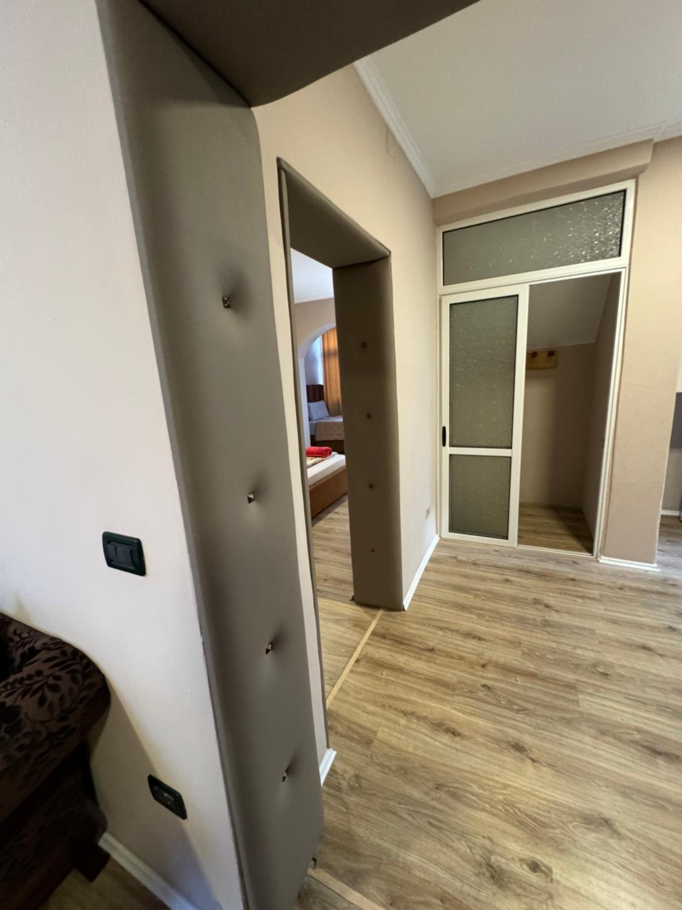 Bejart Apartment 5