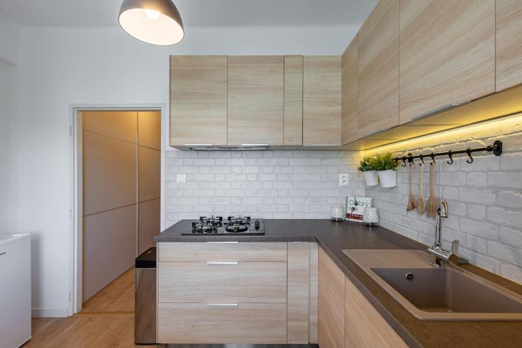 Sunny apartment with Stunning View view 4