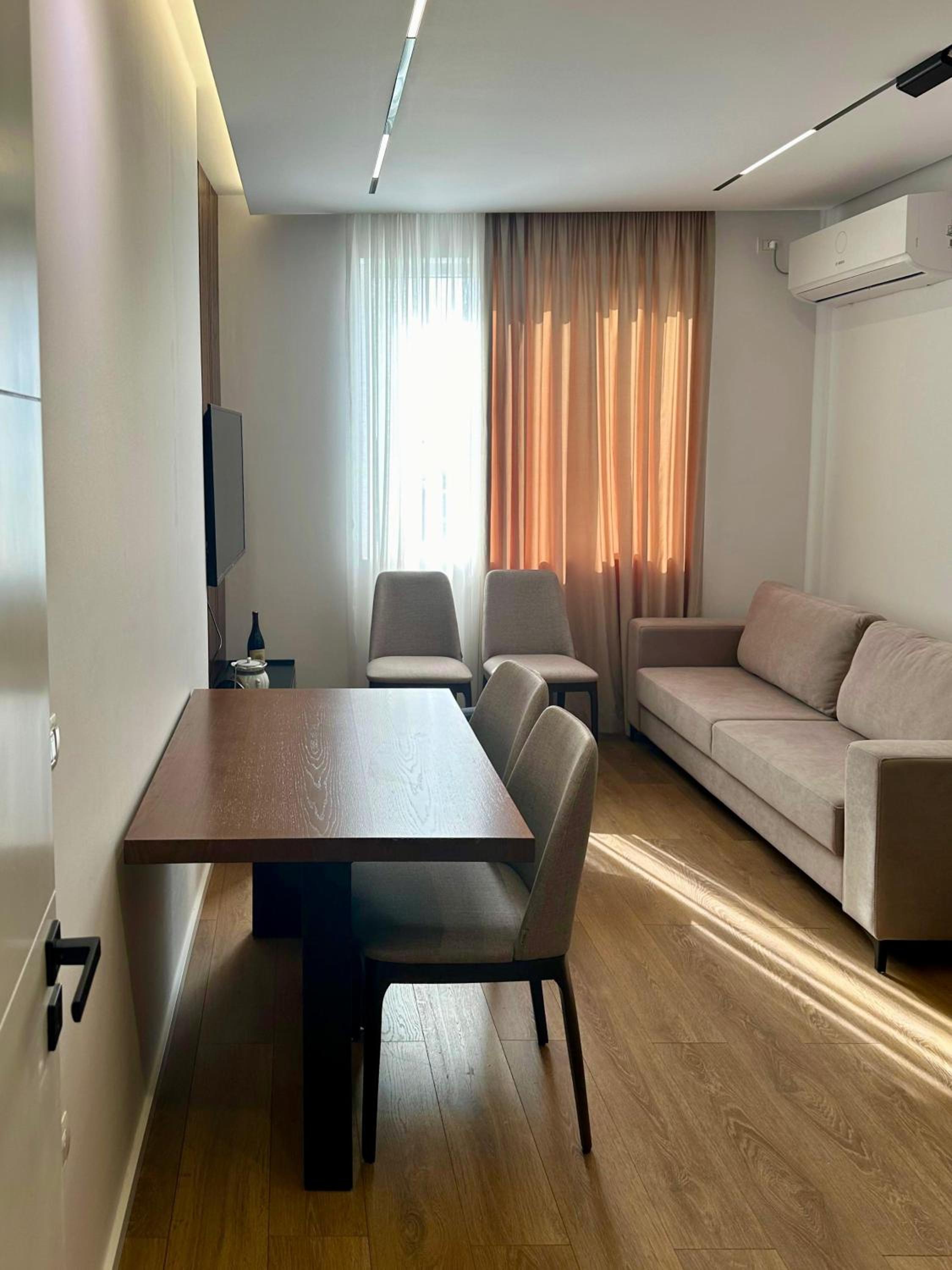 SUV ApartHotel
