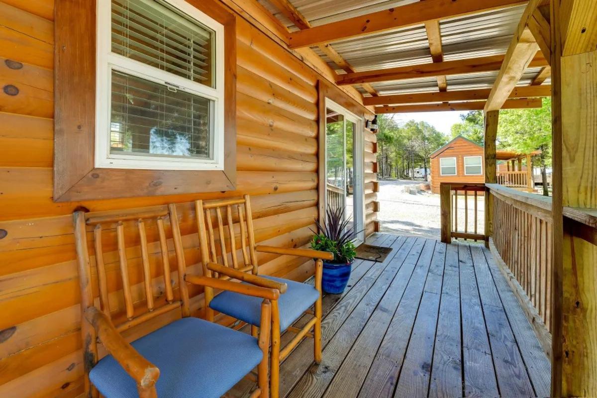 Indian Point Cabin 2 near SDC, Branson, and Table Rock Lake view 4