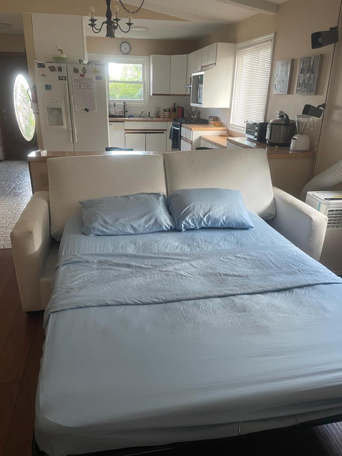 Cozy place on a lagoon view 3