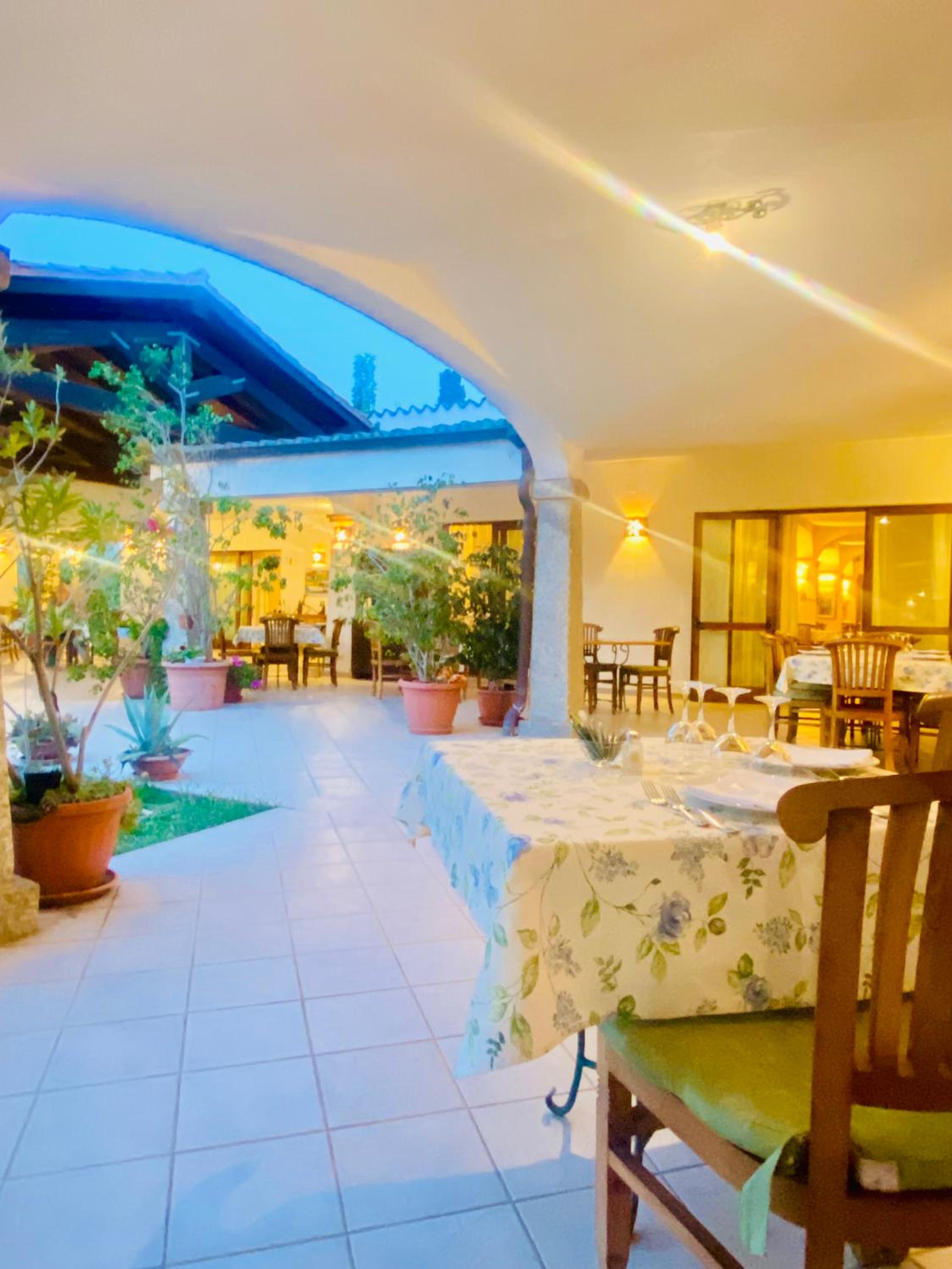 dining