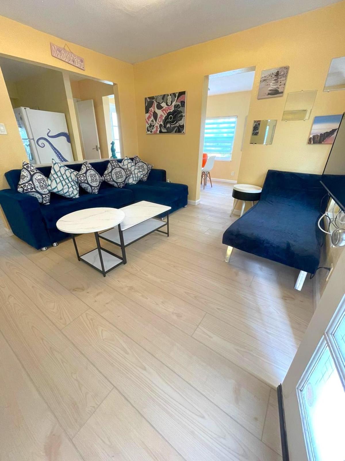 CasaViva Garden - 2BR with Firepit, S'mores & Kids Playset - Walk to Eats, Near Zoo, SeaWorld & Balboa Park view 2