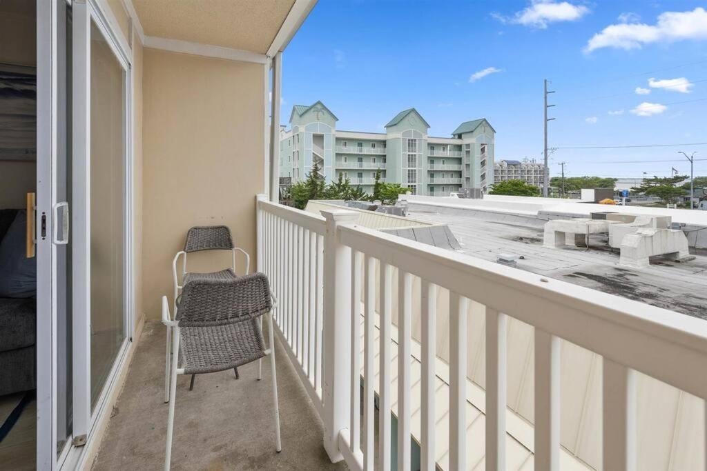 Updated Charming Studio,Steps to Beach,Outdoor Pool view 5