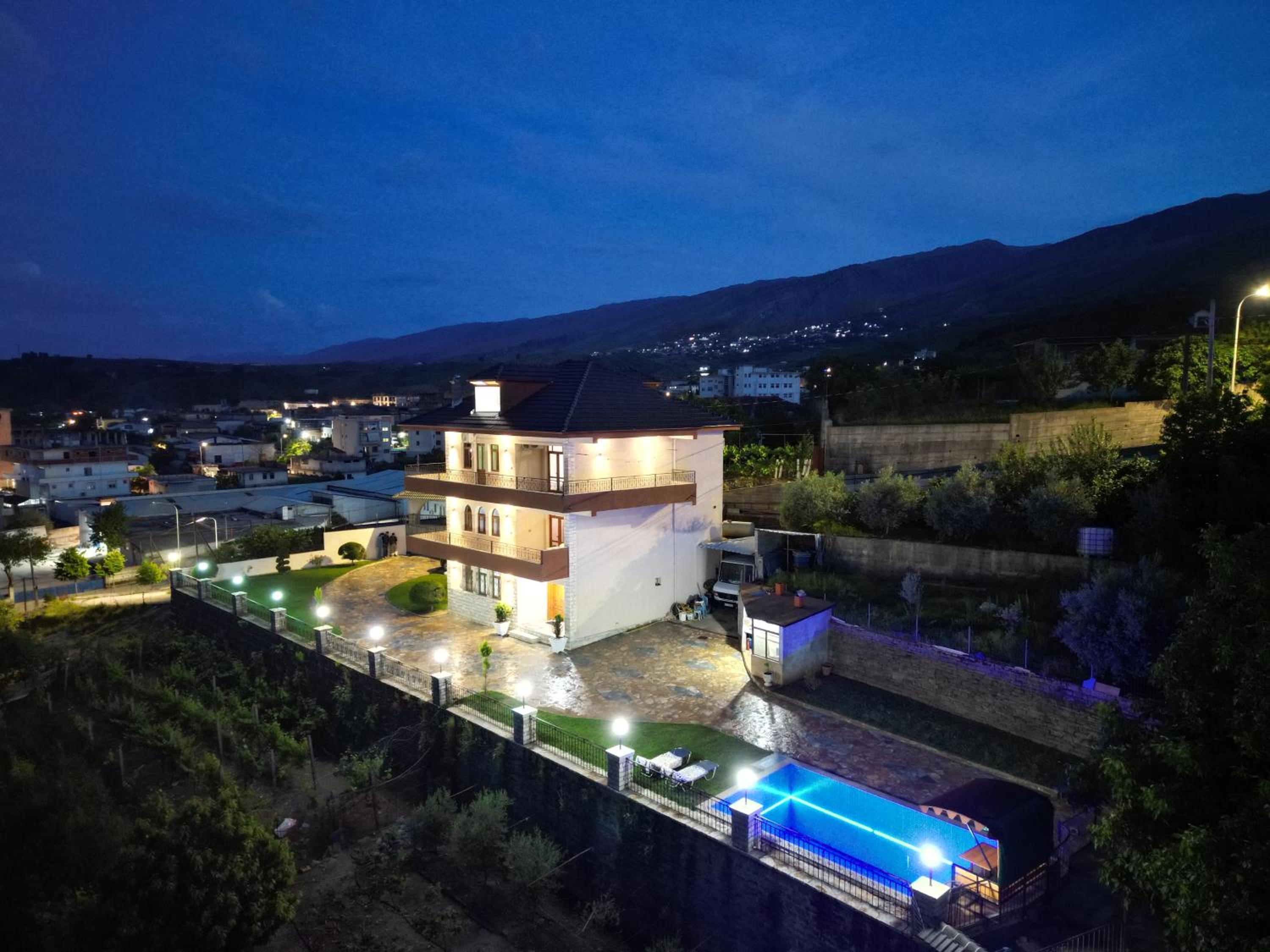 SHENA Guest House