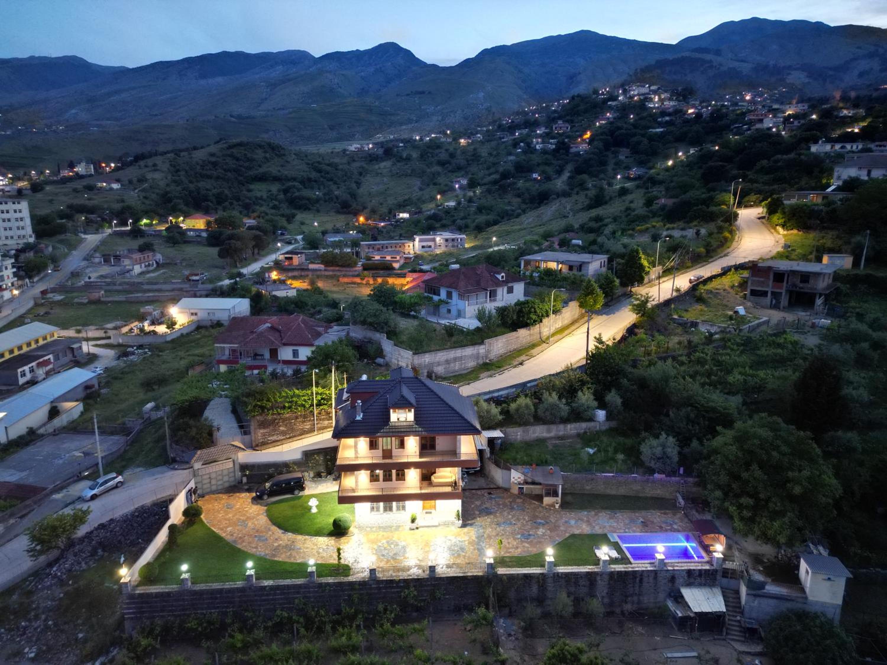 SHENA Guest House