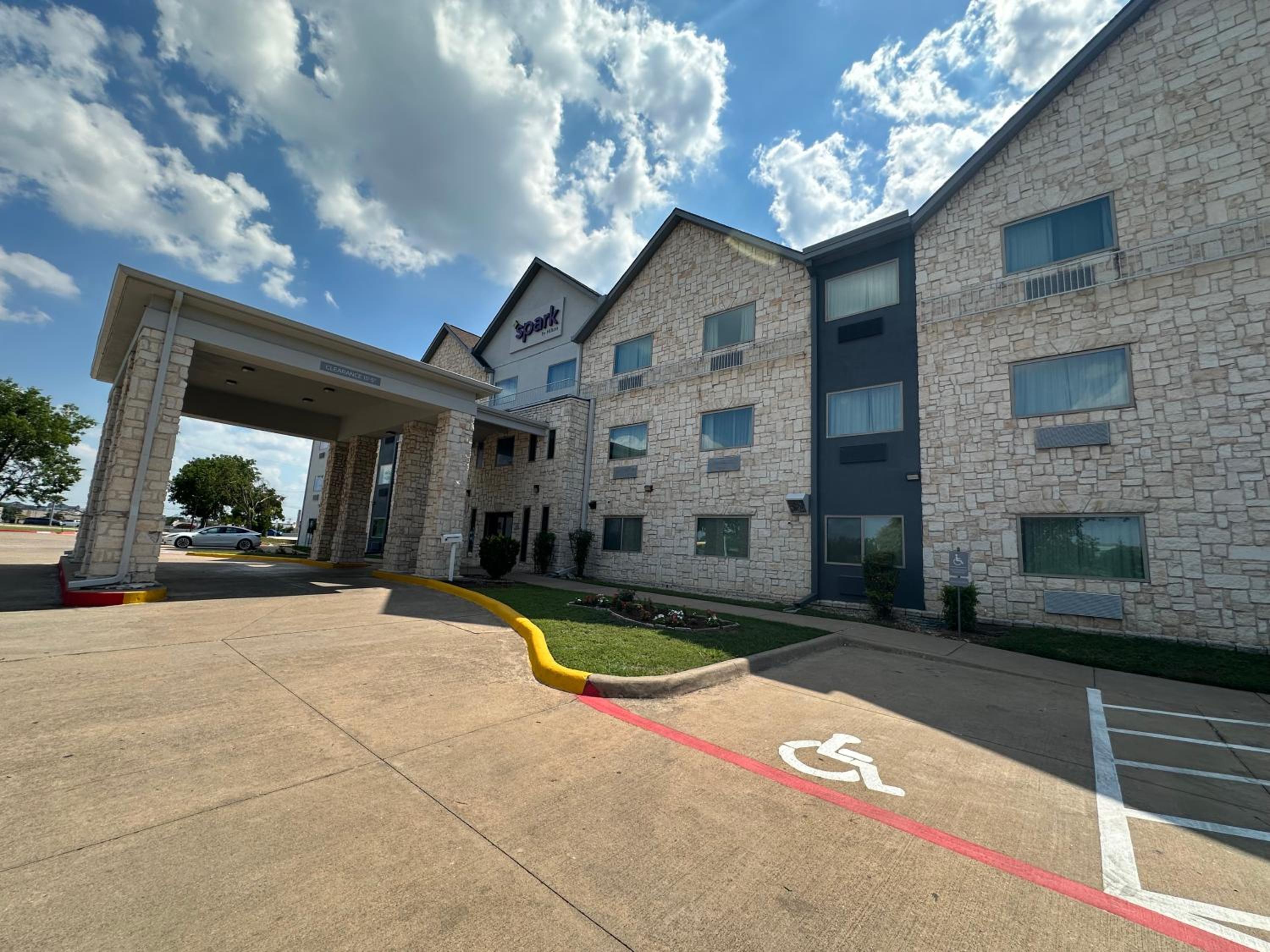 Spark by Hilton Round Rock