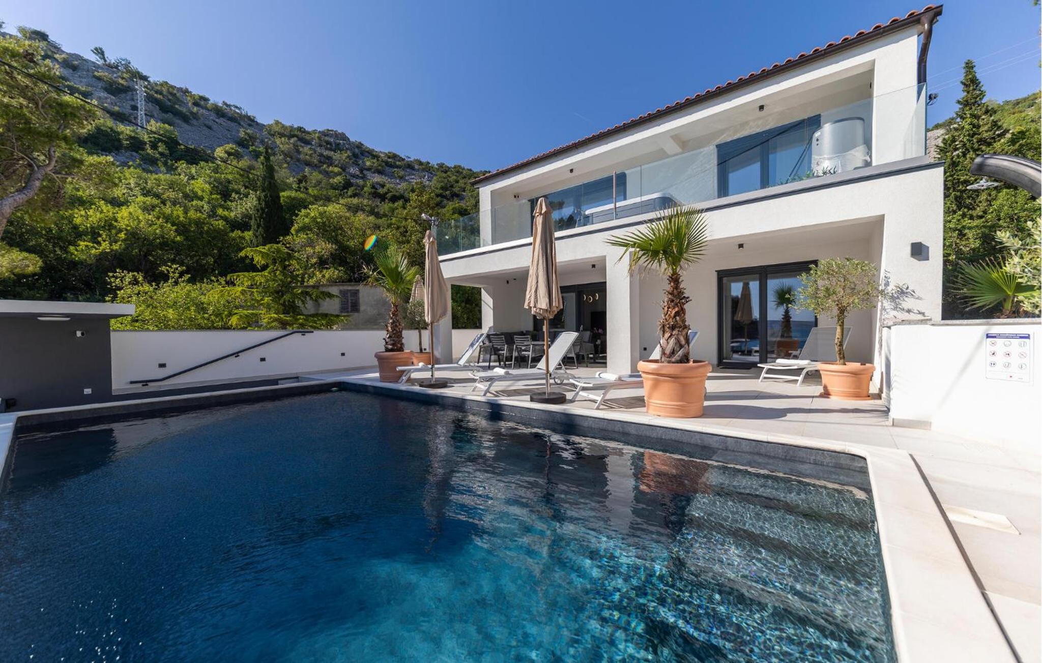 Lovely Home In Baric Draga