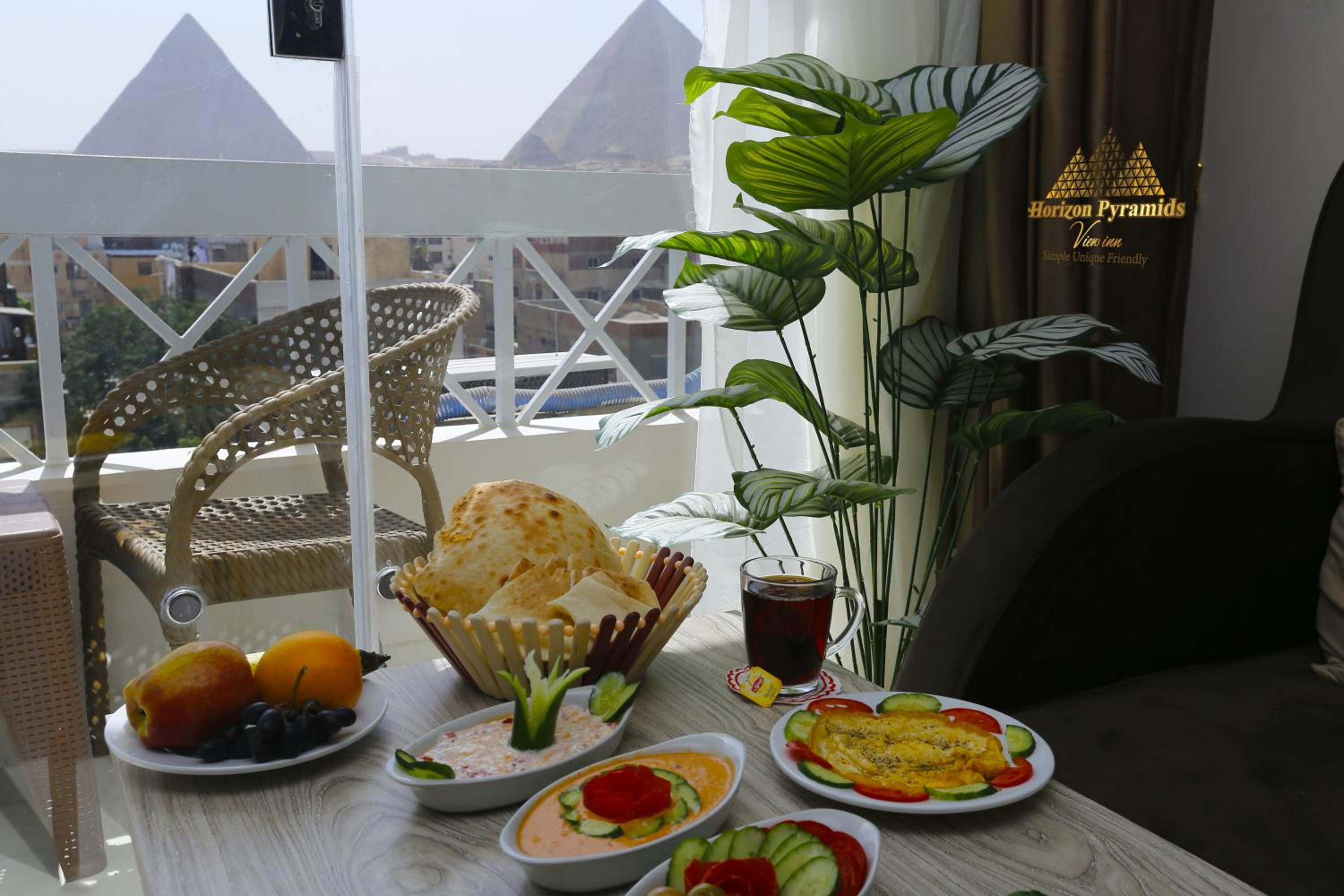 Horizon Pyramids View inn