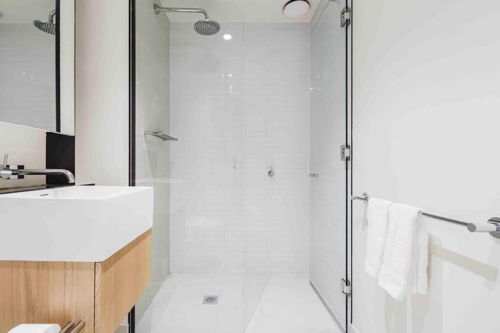 Resort lifestyle urban apt - pool, gym, sauna