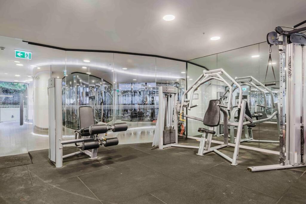 Resort lifestyle urban apt - pool, gym, sauna