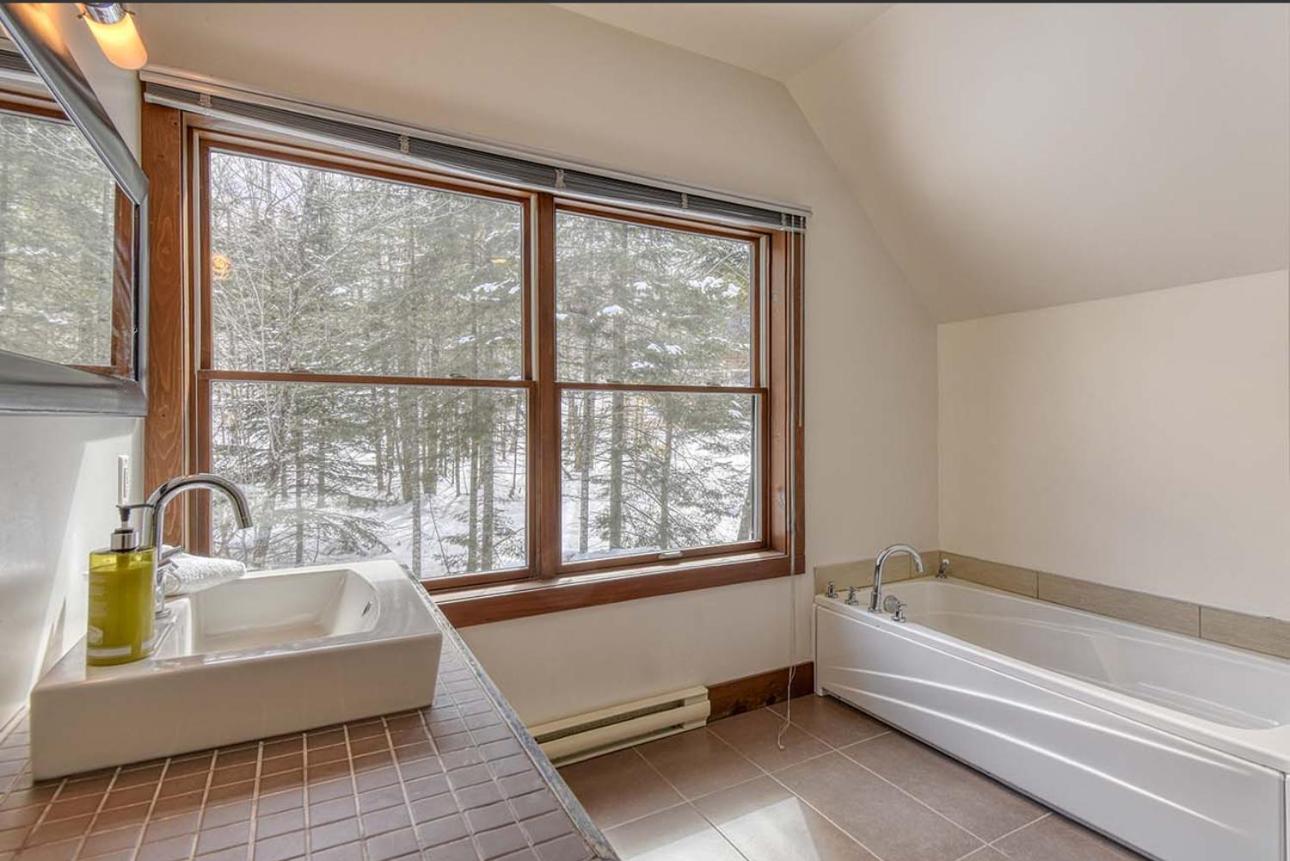 Tremblant Naturo-Spa, LAC, PISCINE, TENNIS, GYM