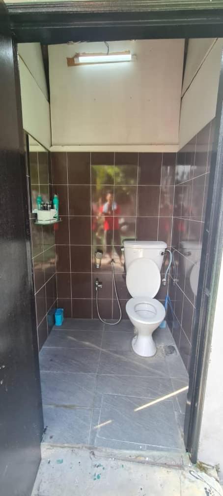 Private TTDI Villa Pool & BBQ, Pingpong table, 6BR, Sleeps 25pax and family friendly