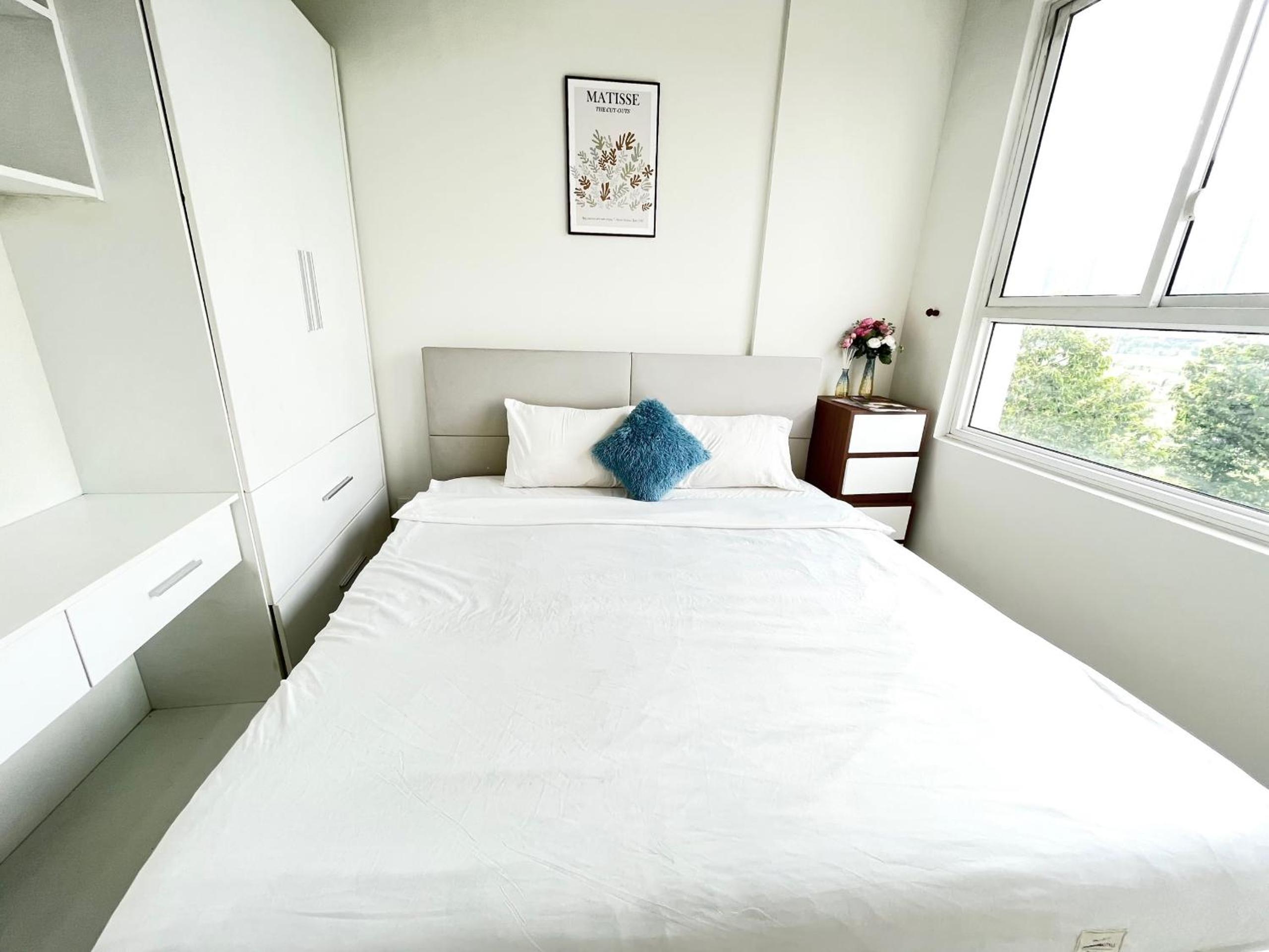 1 bedroom Lexington
