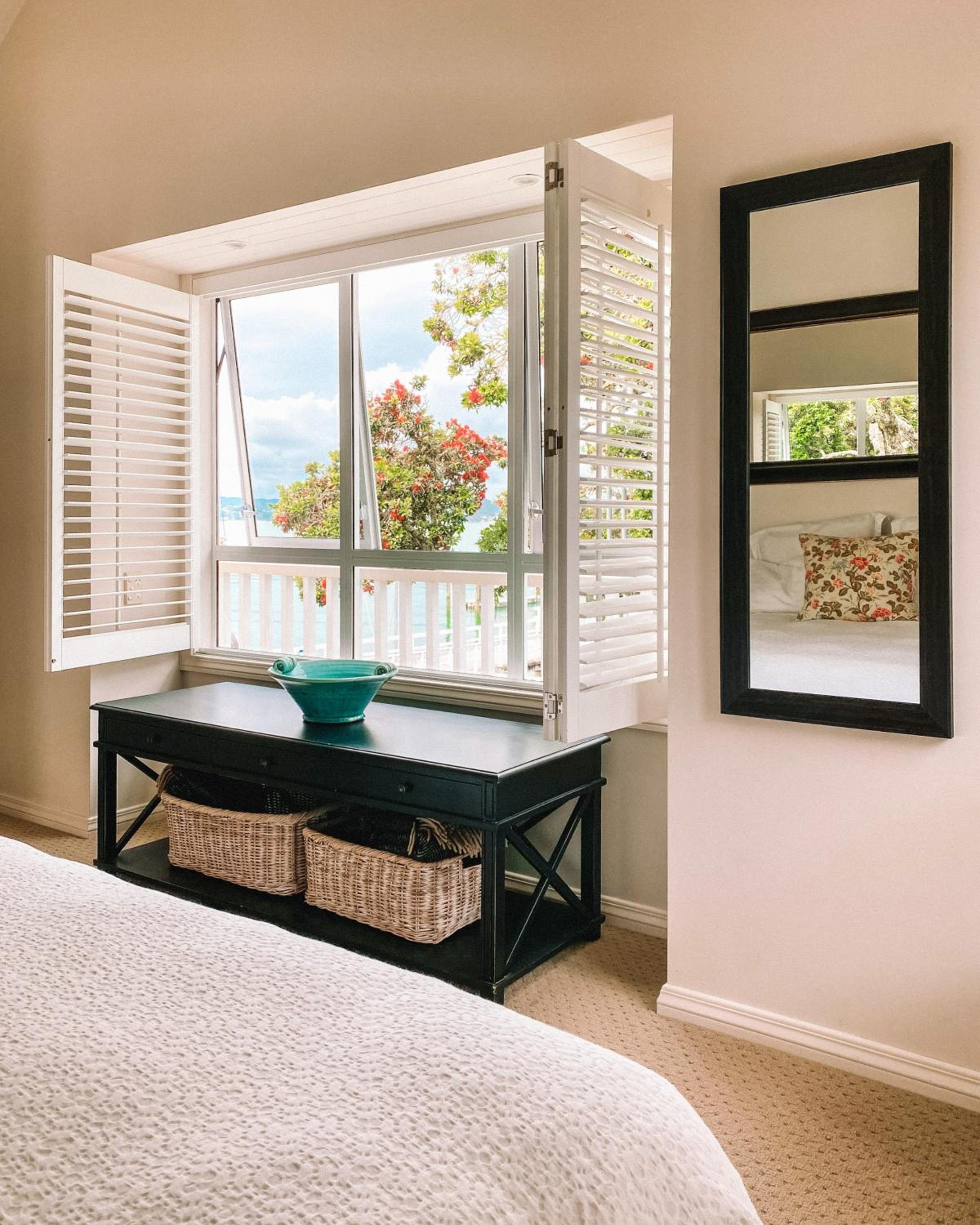 Russell Wharf House - Strand Apartment view 3