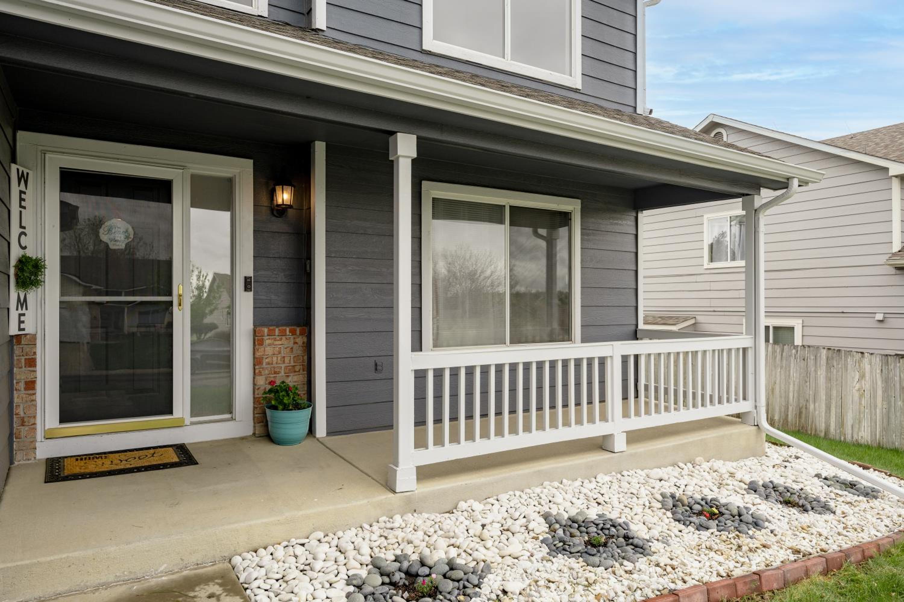 Spacious 4 BR House in Centennial view 2