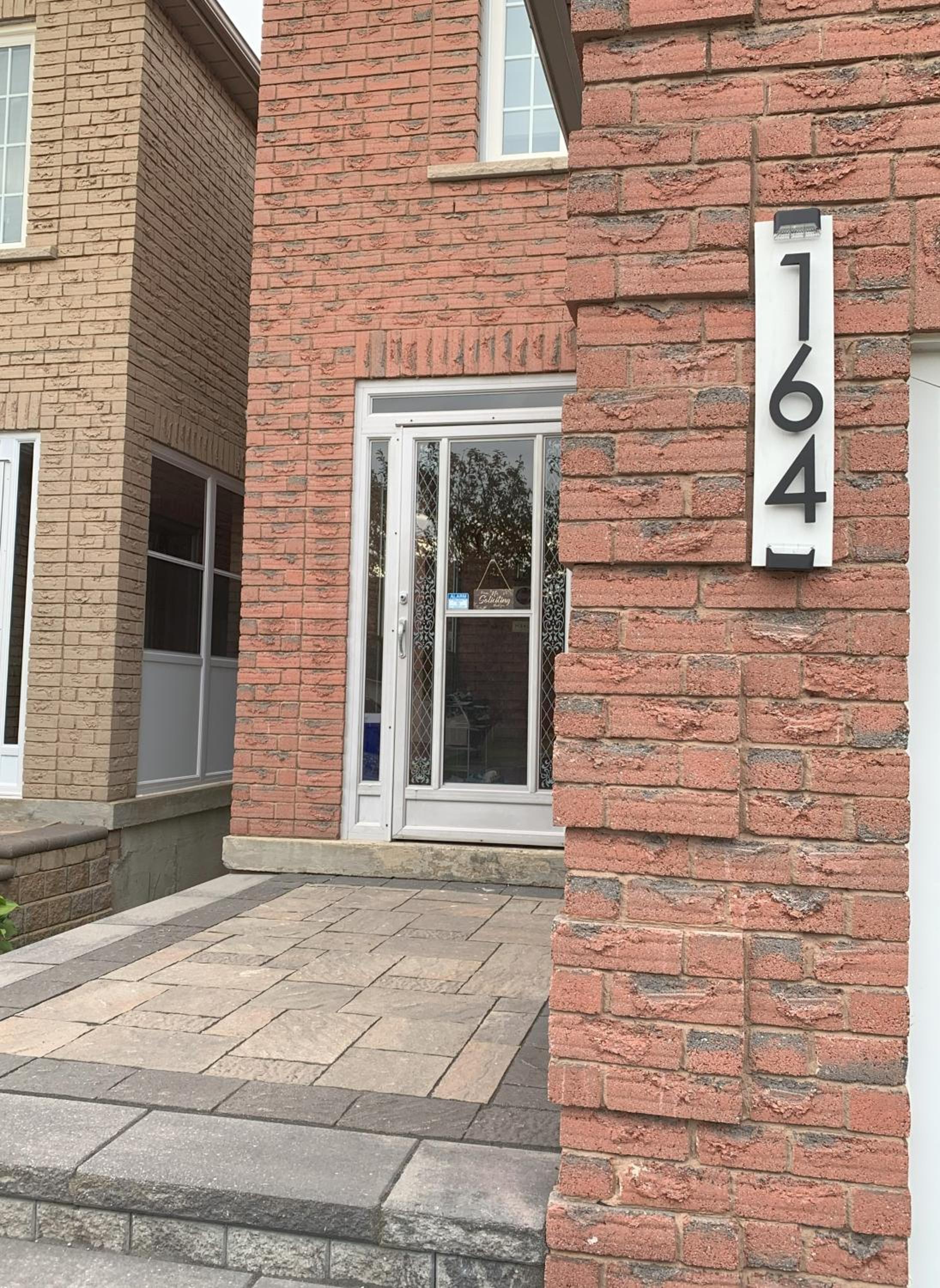 Quiet and Contemporary Home - Image 1