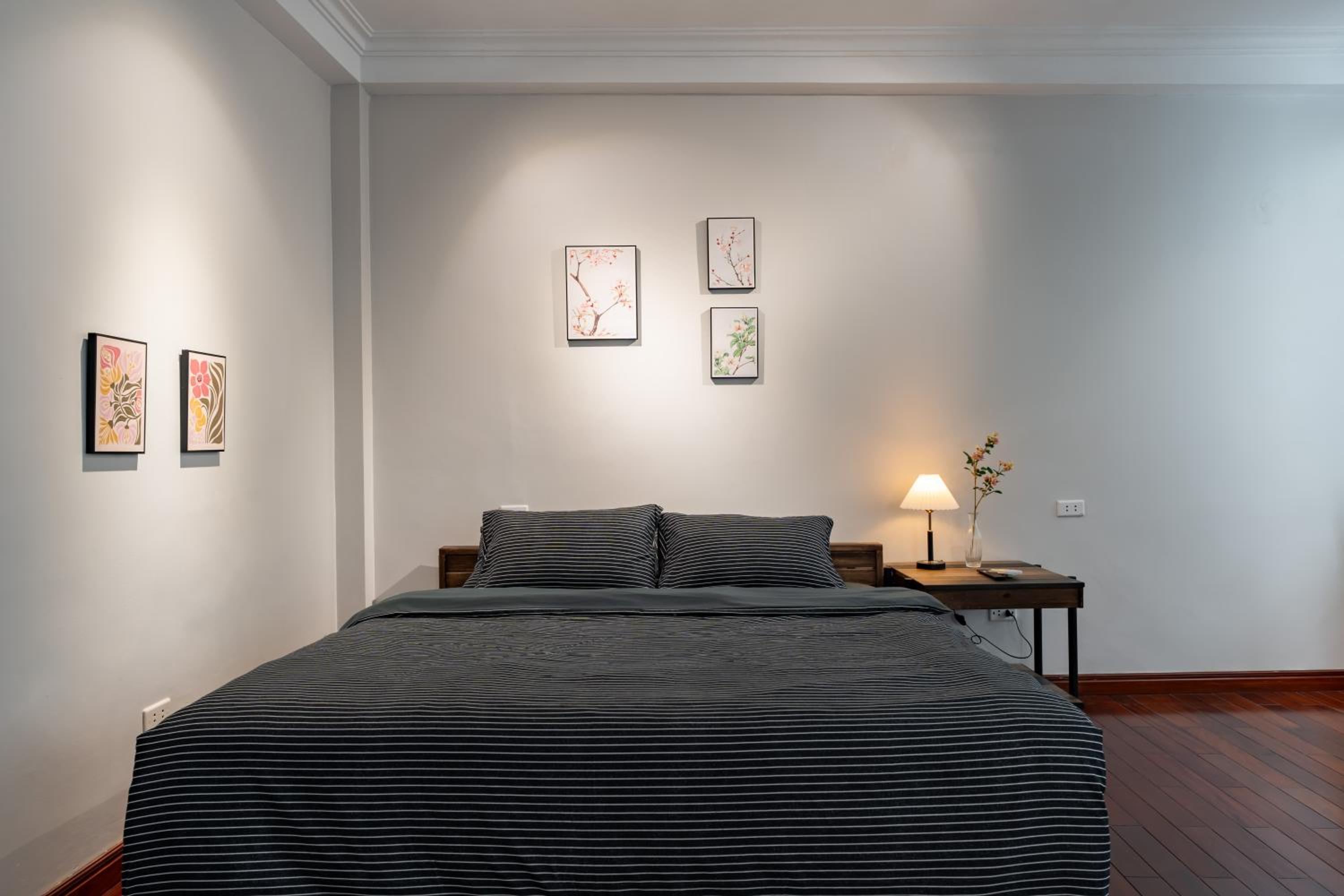 Old Quarter-Private Quiet Central Entire Rental-Peaceful Central Suites
