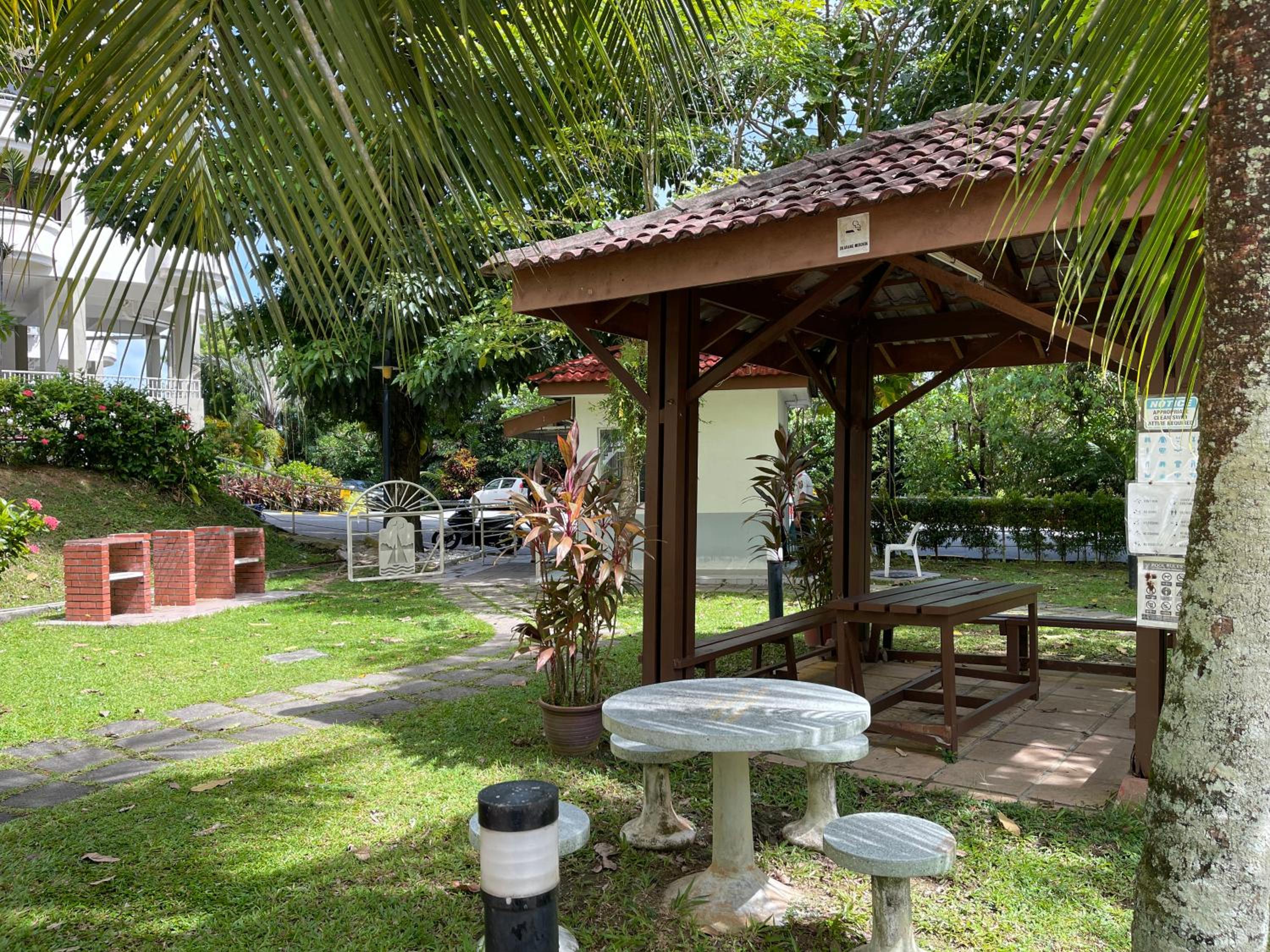 Sea View Penthouse Comfy Home at Batu Ferringhi photo 3