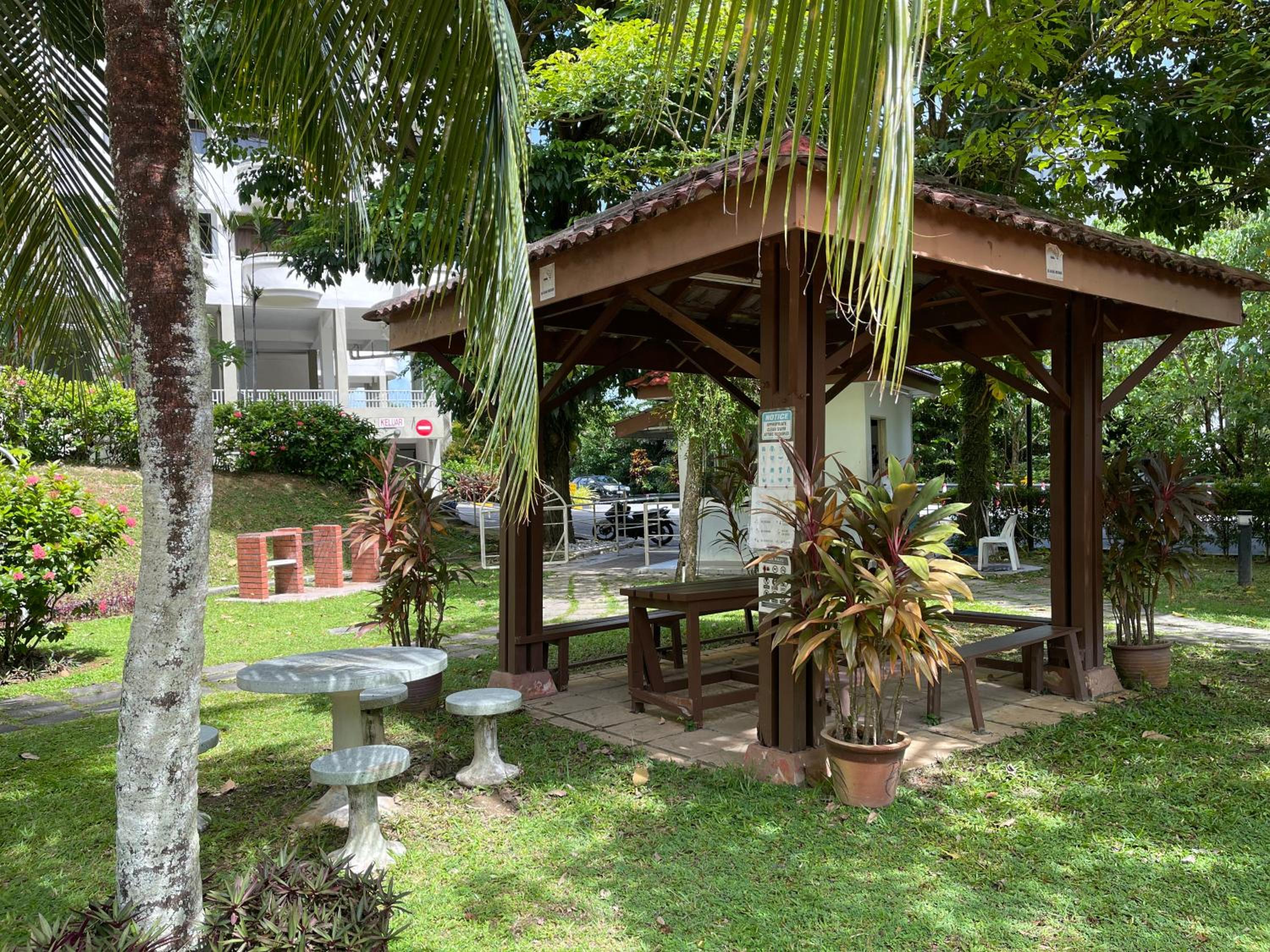Sea View Penthouse Comfy Home at Batu Ferringhi photo 5