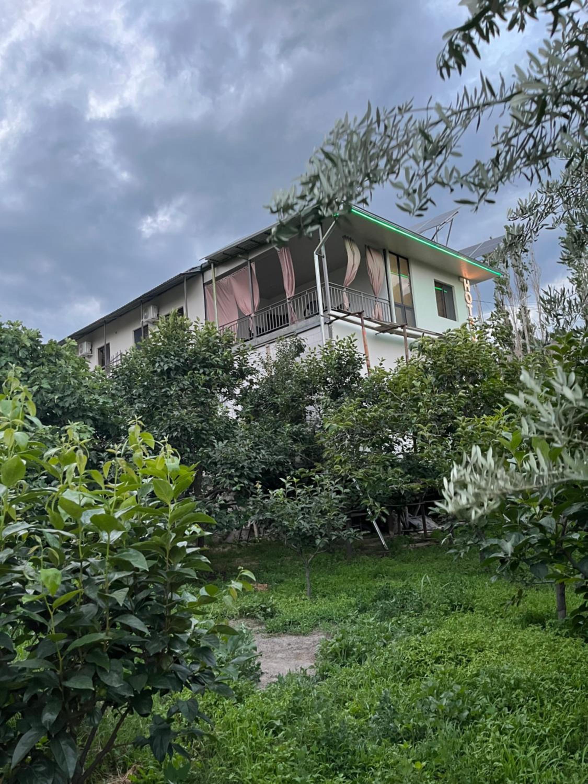NAREMA FAMILY HOTEL MEGHRI