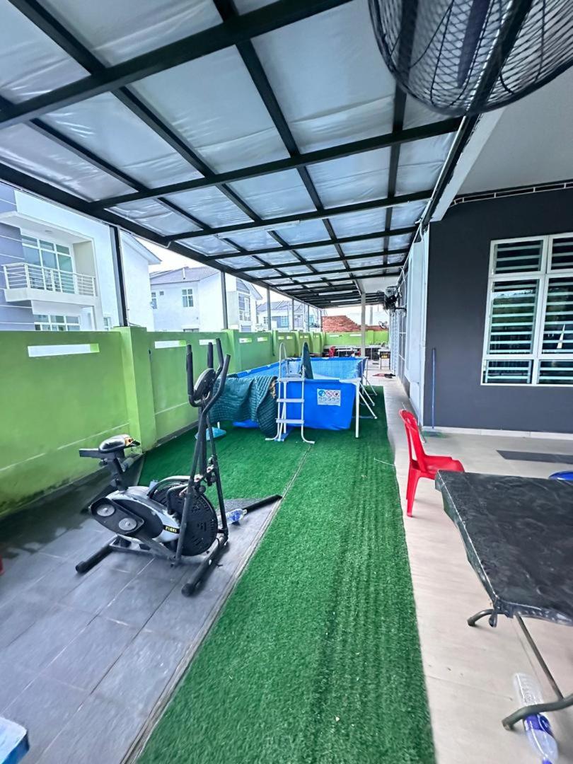 Lylinz bandar layangkasa view 2