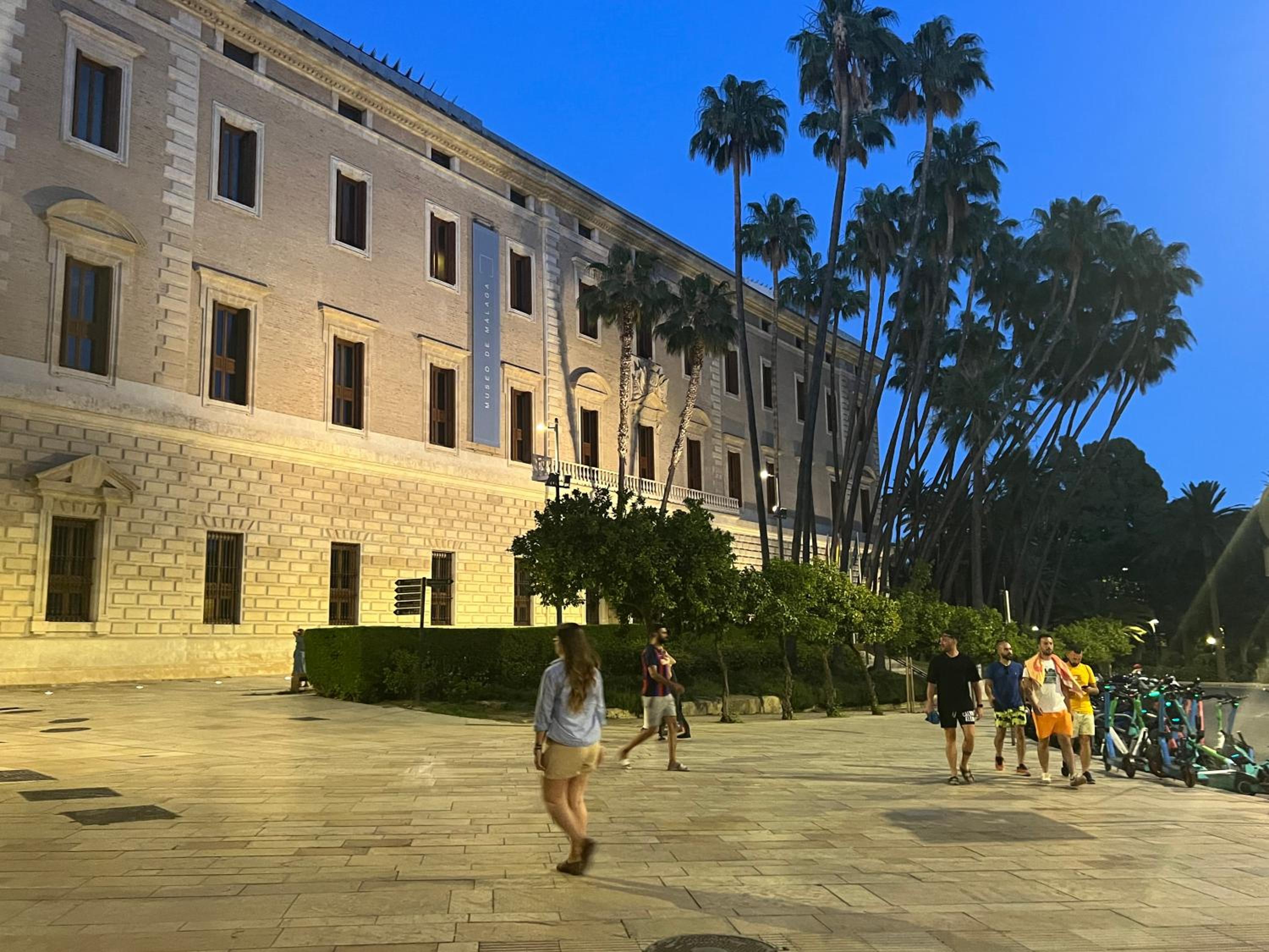 Cozy Apartment Malaga Center near Teatro Cervantes